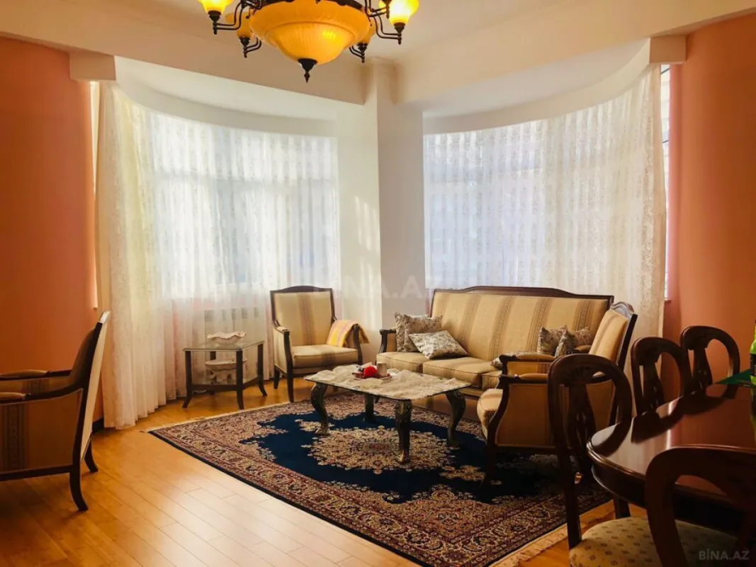 Satılır 2 otaqlı mənzil 95 m²
