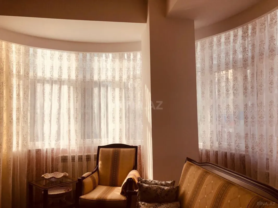 Satılır 2 otaqlı mənzil 95 m²