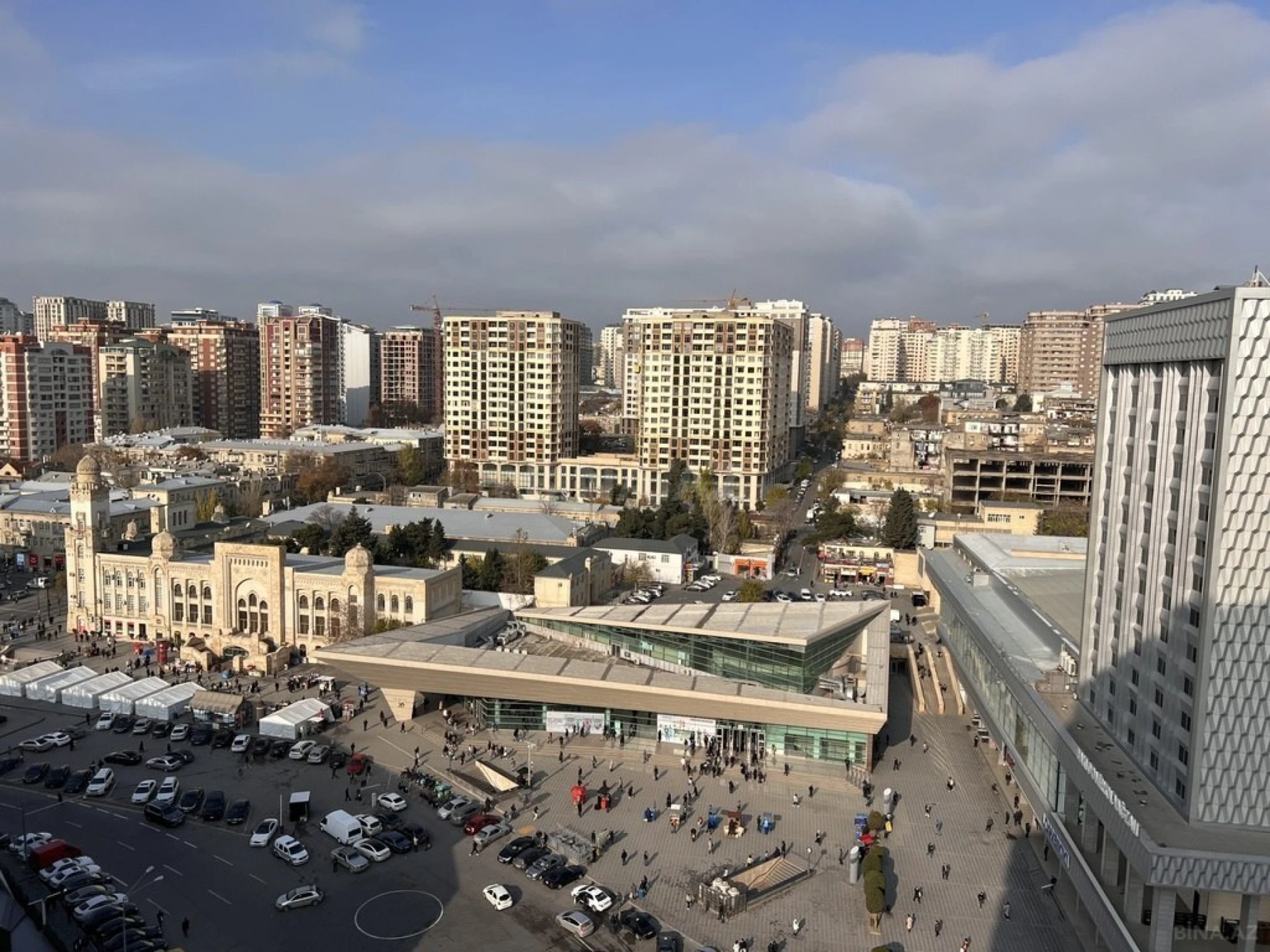 Satılır 2 otaqlı mənzil 95 m²