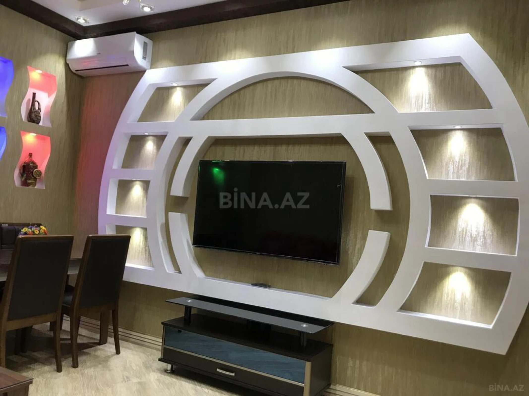 Kirayə verilir 2 otaqlı mənzil 75 m²