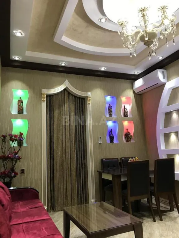 Kirayə verilir 2 otaqlı mənzil 75 m²