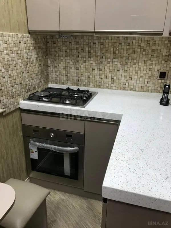 Kirayə verilir 2 otaqlı mənzil 75 m²