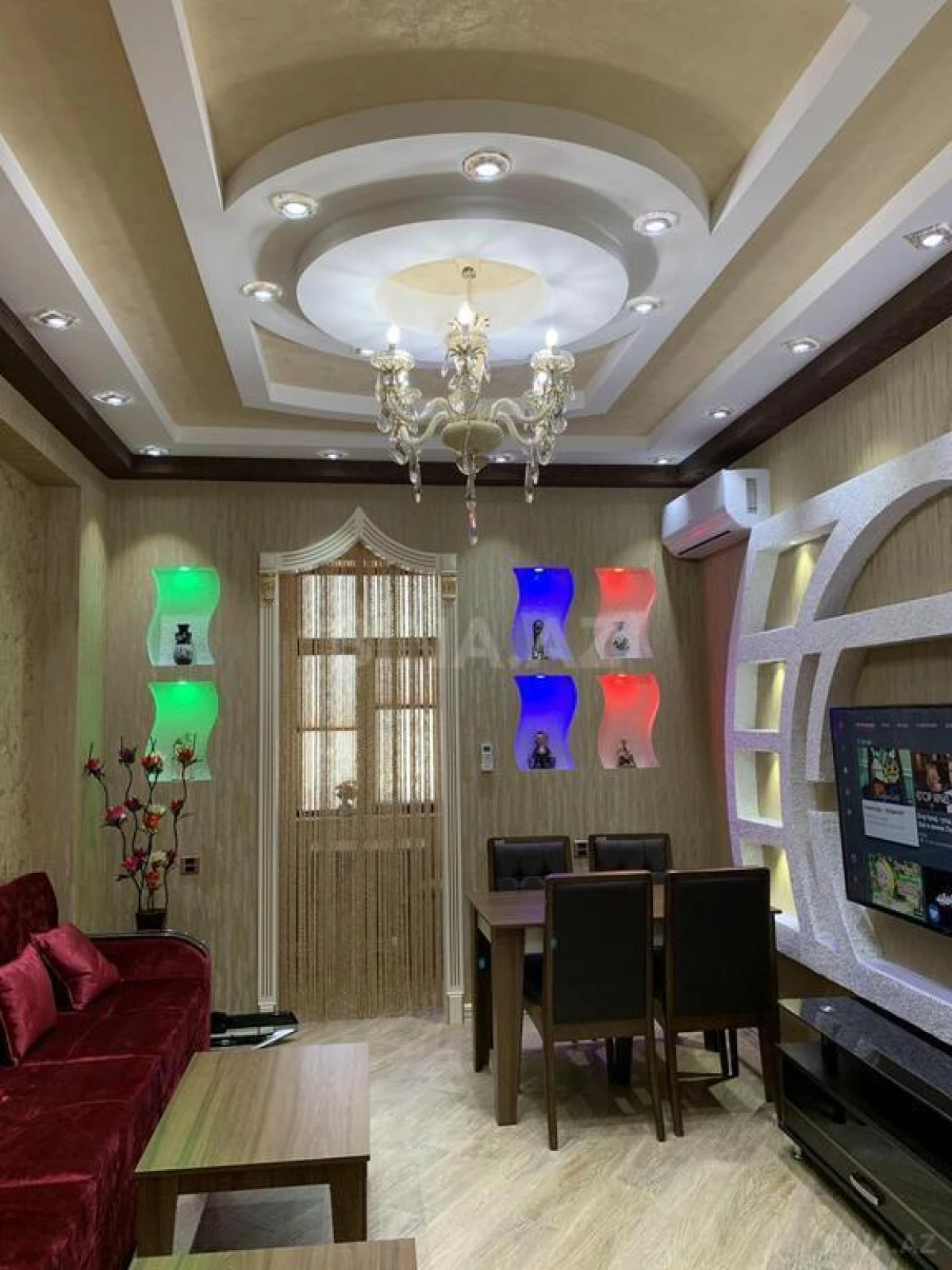 Kirayə verilir 2 otaqlı mənzil 75 m²