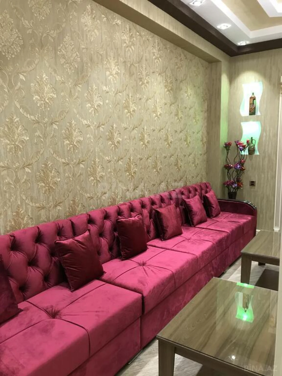 Kirayə verilir 2 otaqlı mənzil 75 m²