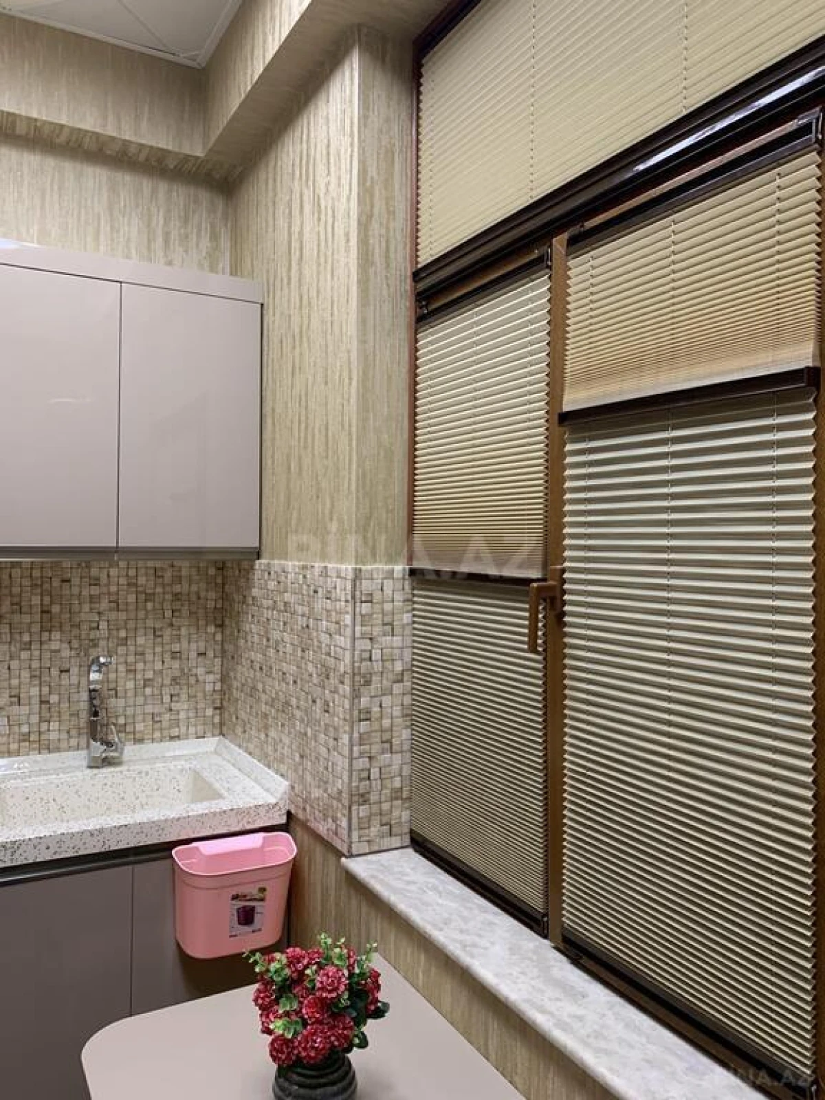 Kirayə verilir 2 otaqlı mənzil 75 m²