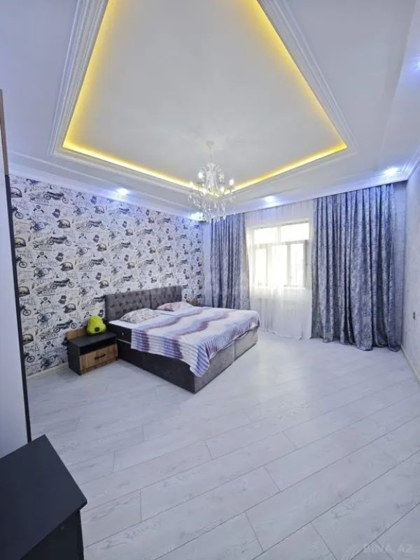 Satılır 8 otaqlı həyət evi 380 m²