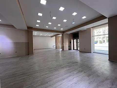 Satılır obyekt 180 m²