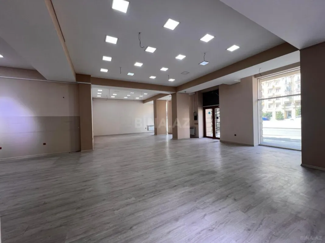 Satılır obyekt 180 m²