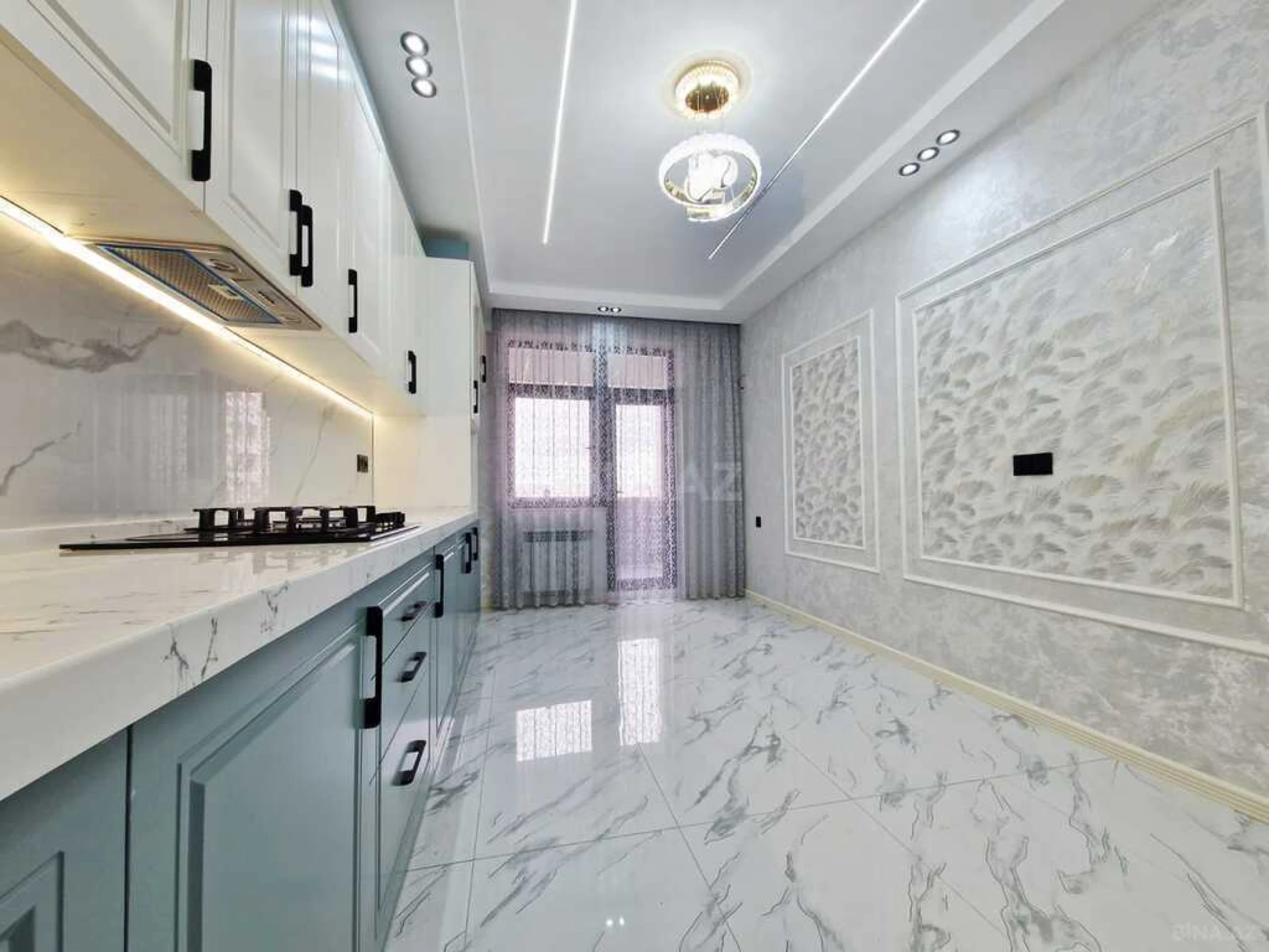 Satılır 3 otaqlı mənzil 141 m²