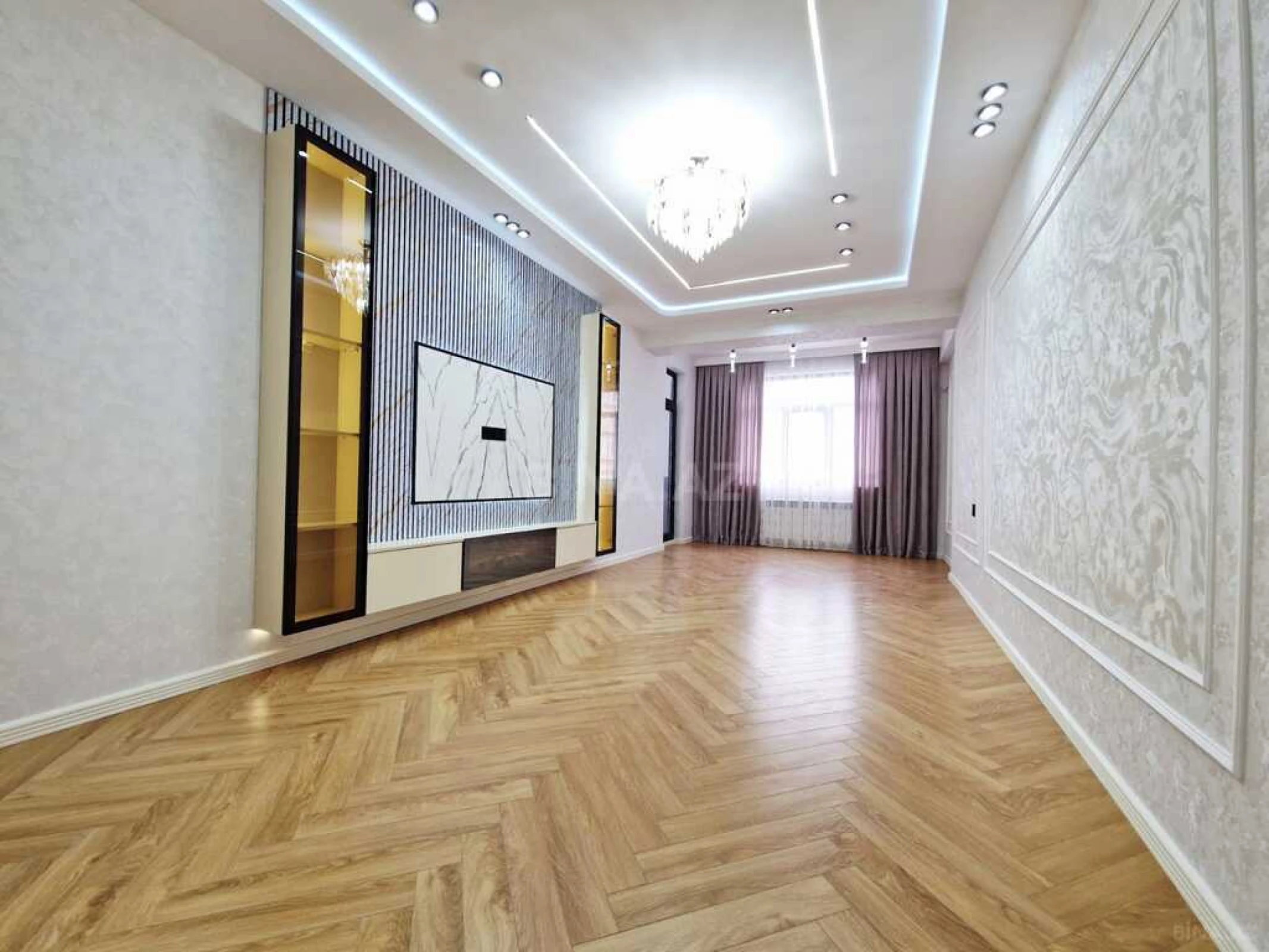 Satılır 3 otaqlı mənzil 141 m²