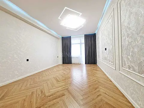 Satılır 3 otaqlı mənzil 141 m²