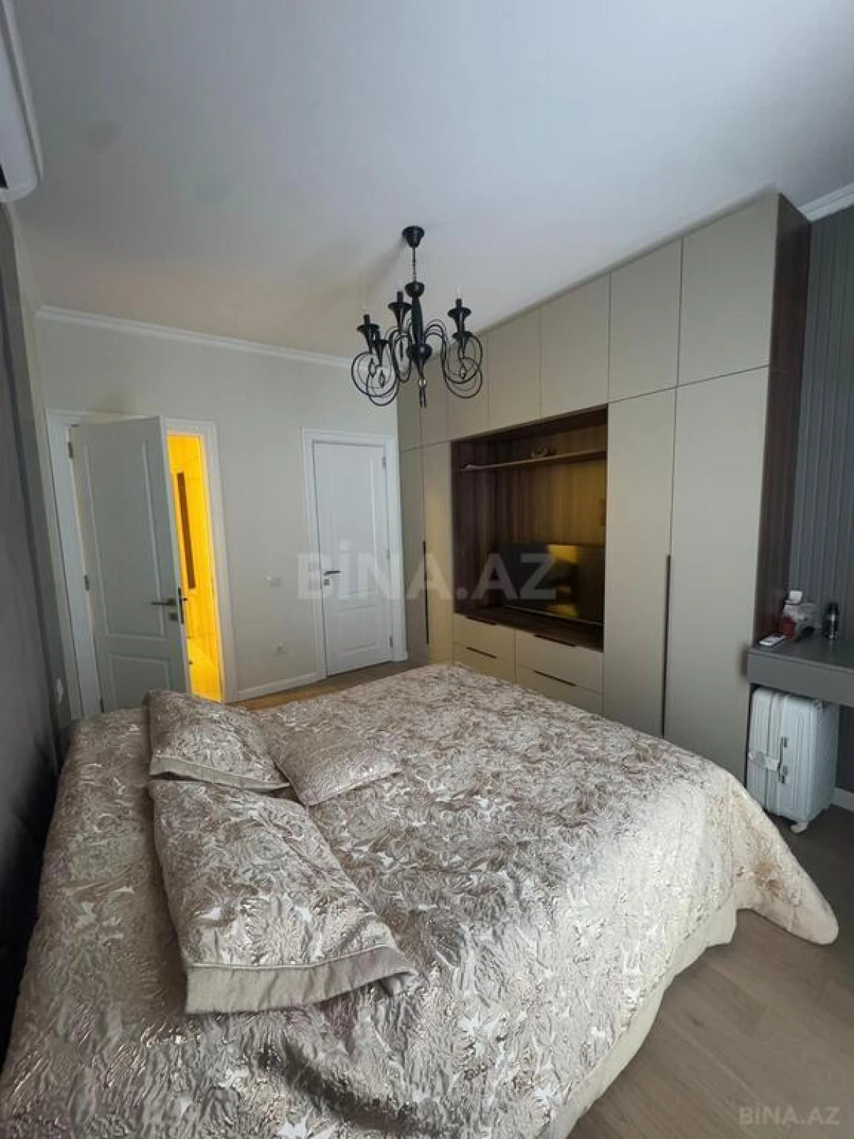 Satılır 3 otaqlı mənzil 83 m²