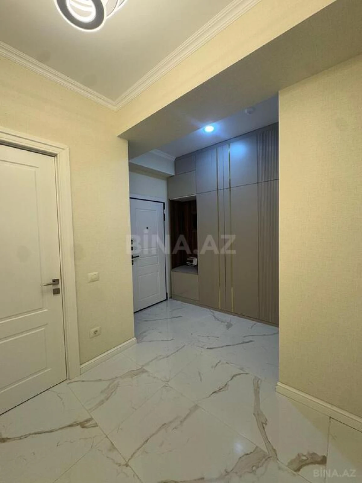 Satılır 3 otaqlı mənzil 83 m²