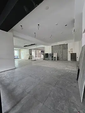 Satılır obyekt 650 m²