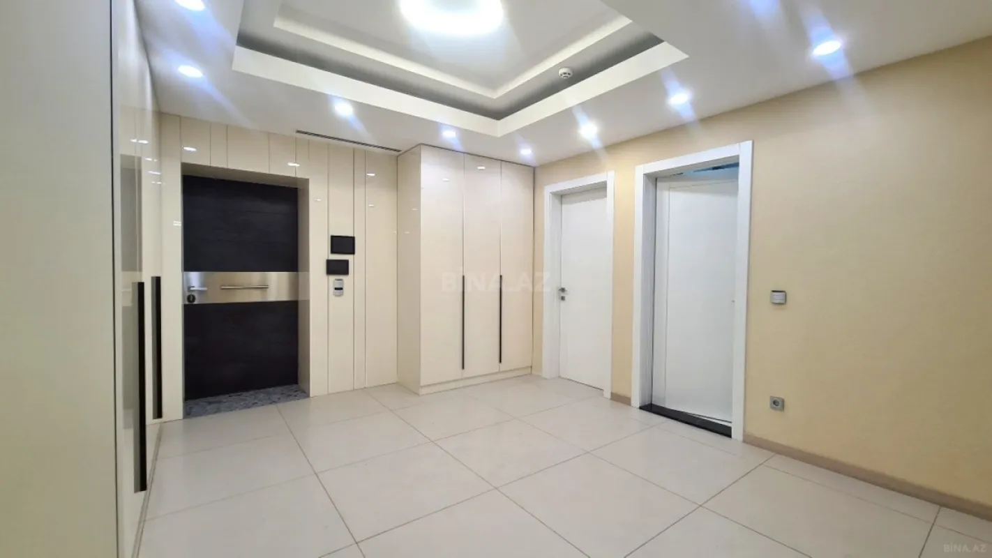 Kirayə verilir 4 otaqlı mənzil 320 m²