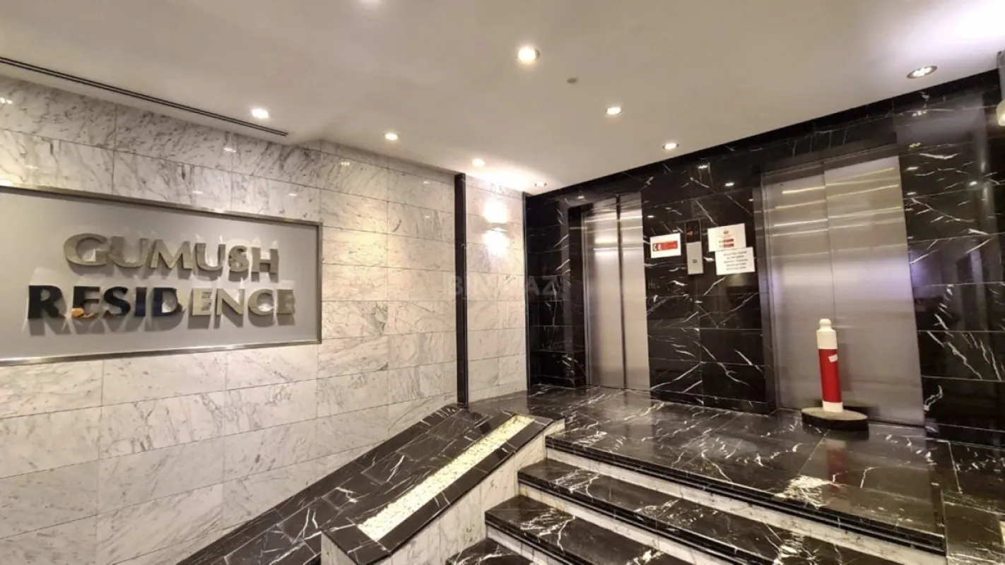 Kirayə verilir 4 otaqlı mənzil 320 m²