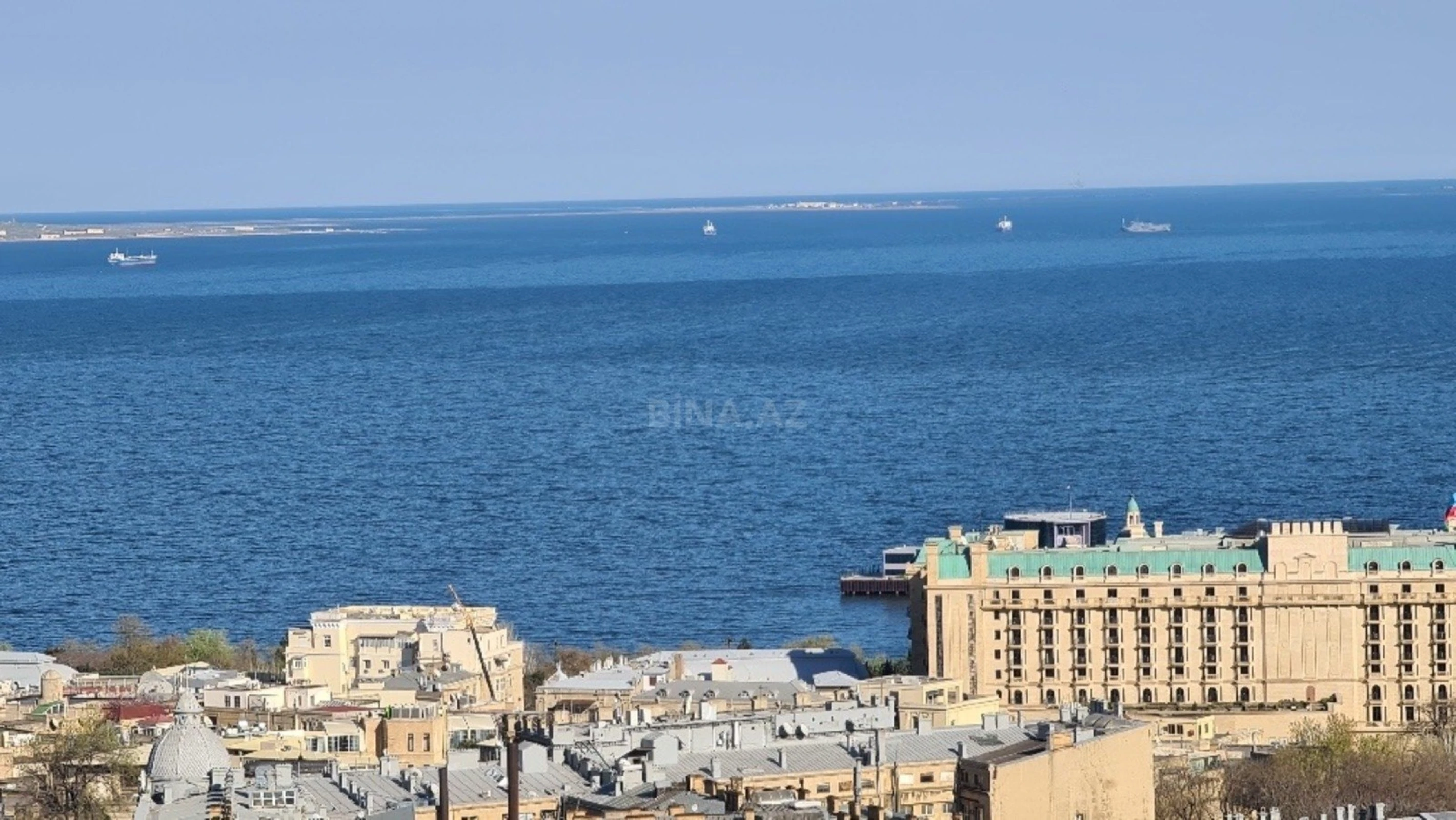 Kirayə verilir 4 otaqlı mənzil 320 m²