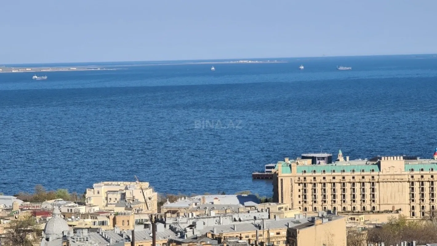 Kirayə verilir 4 otaqlı mənzil 320 m²