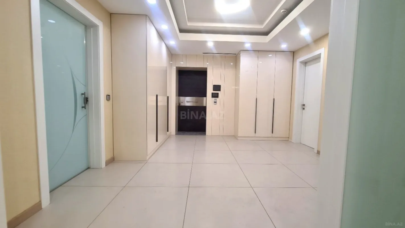 Kirayə verilir 4 otaqlı mənzil 320 m²