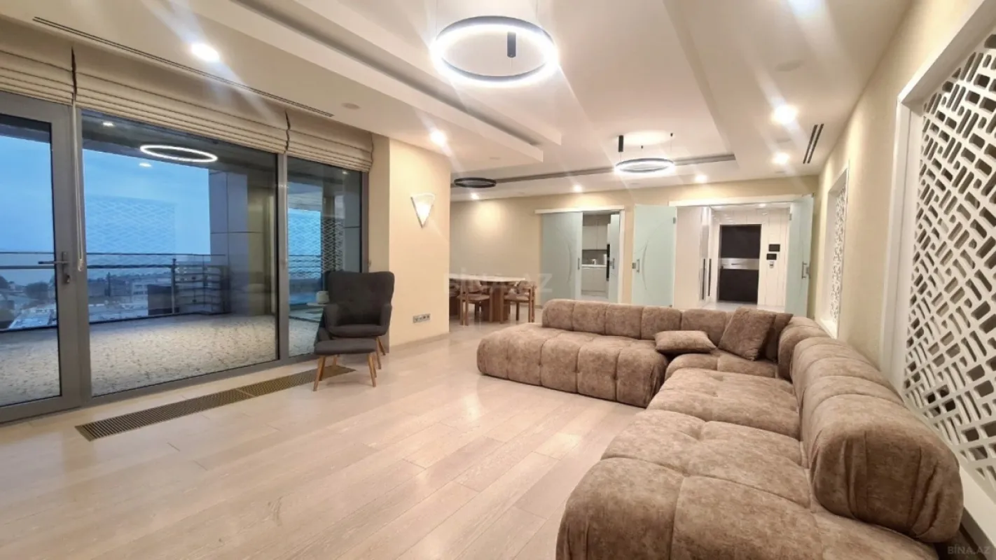 Kirayə verilir 4 otaqlı mənzil 320 m²