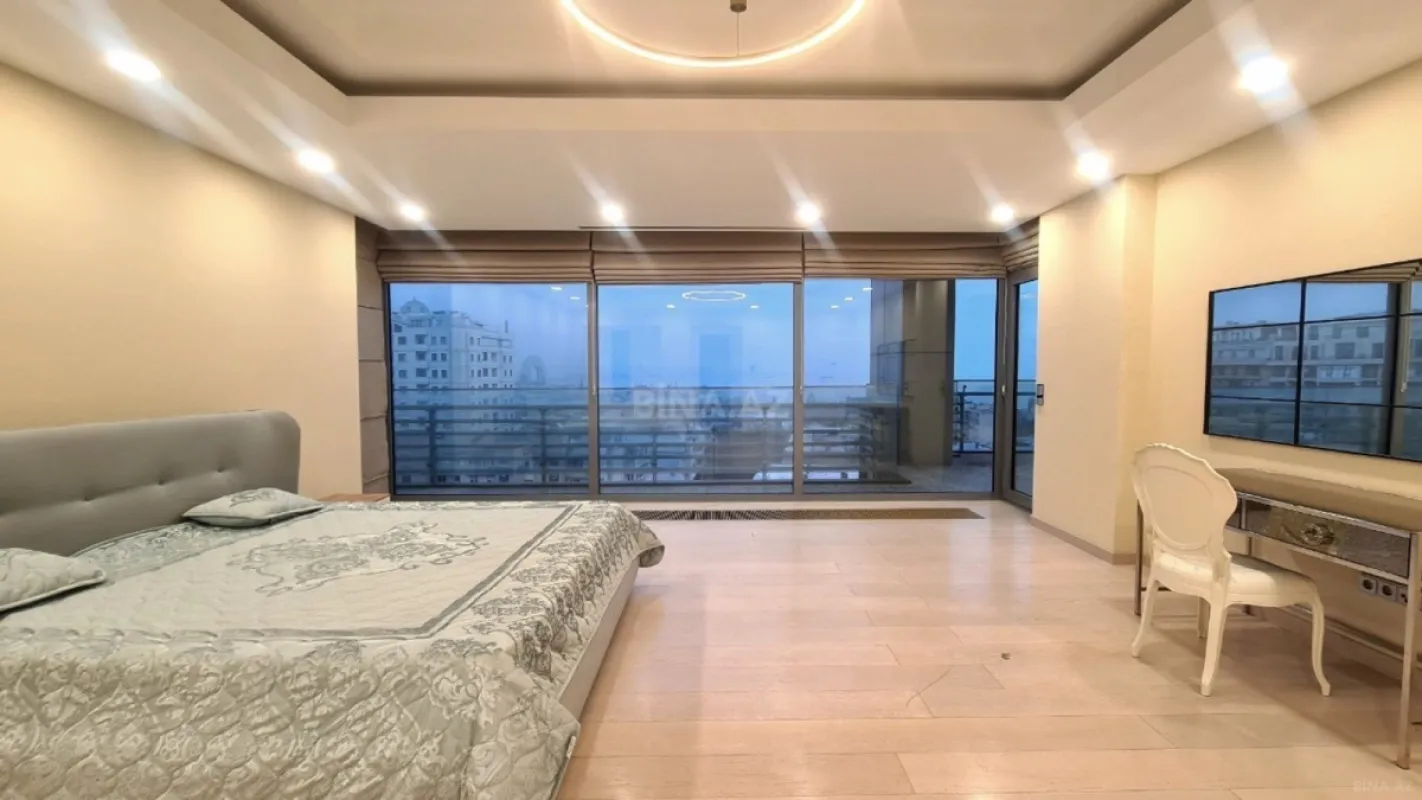 Kirayə verilir 4 otaqlı mənzil 320 m²