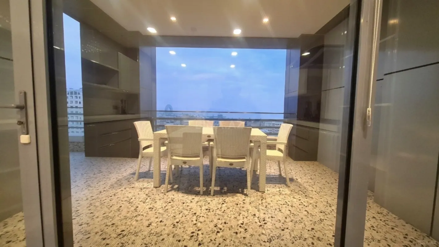 Kirayə verilir 4 otaqlı mənzil 320 m²