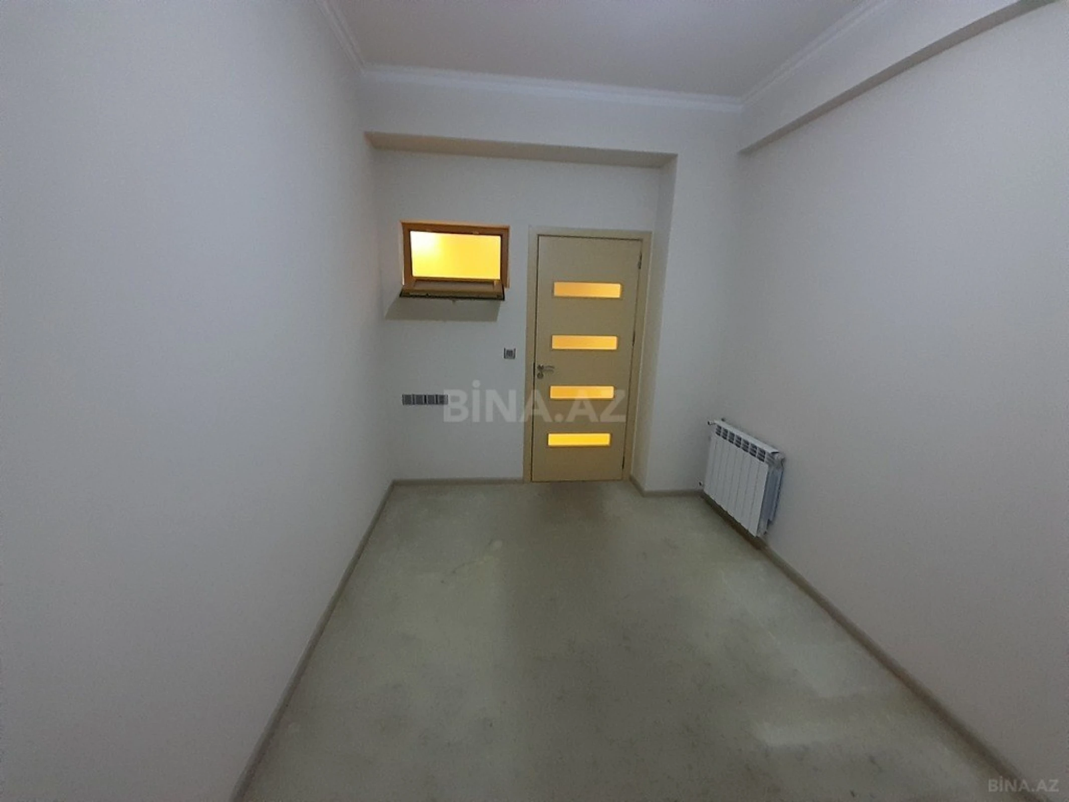 Satılır 3 otaqlı mənzil 183 m²