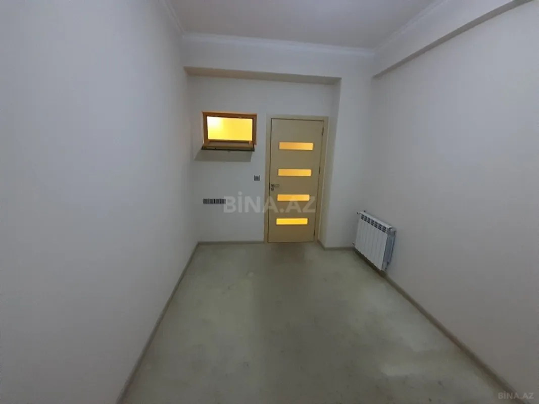 Satılır 3 otaqlı mənzil 183 m²