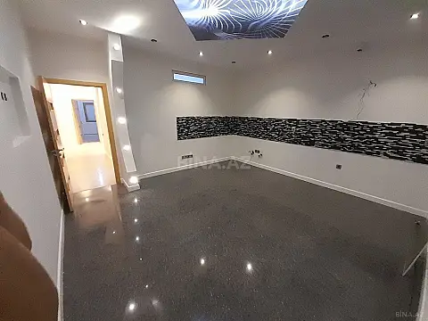 Satılır 3 otaqlı mənzil 183 m²