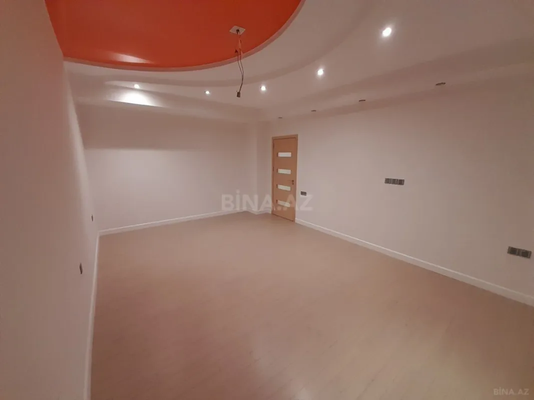 Satılır 3 otaqlı mənzil 183 m²
