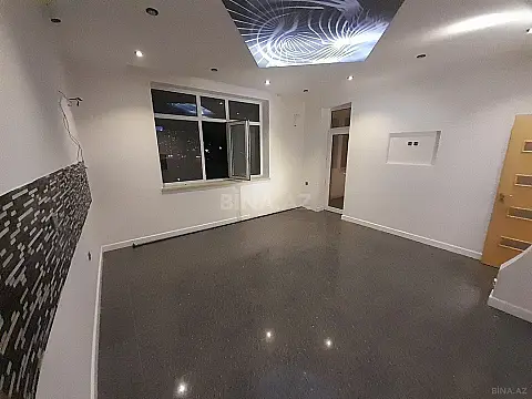 Satılır 3 otaqlı mənzil 183 m²