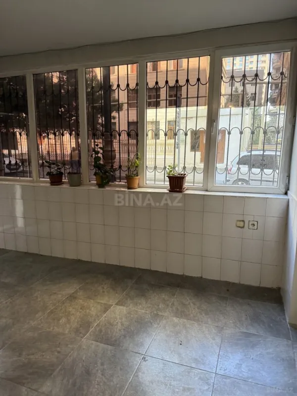 Satılır 3 otaqlı mənzil 110 m²