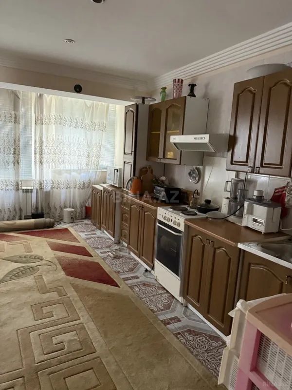 Satılır 3 otaqlı mənzil 110 m²