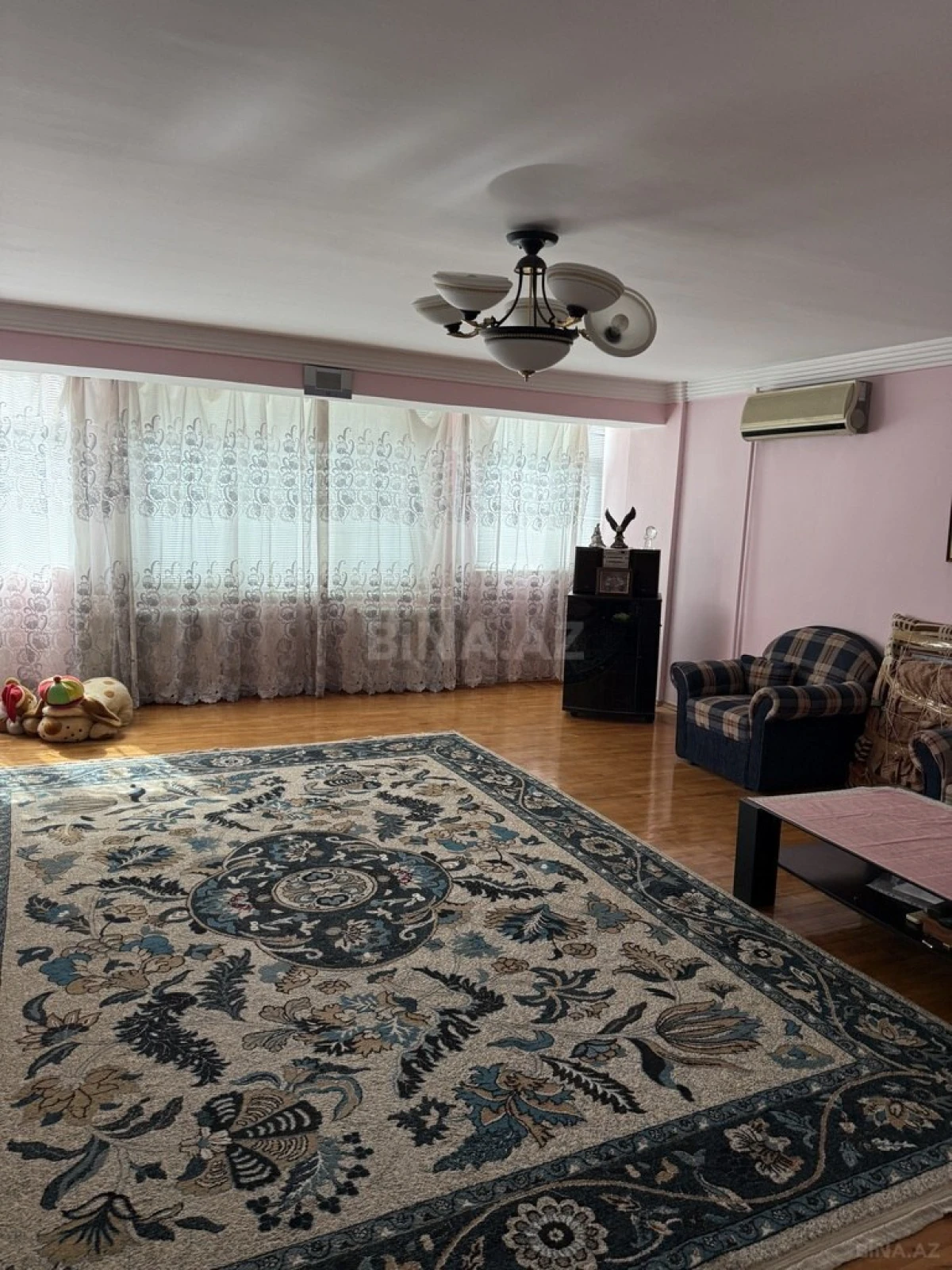 Satılır 3 otaqlı mənzil 110 m²