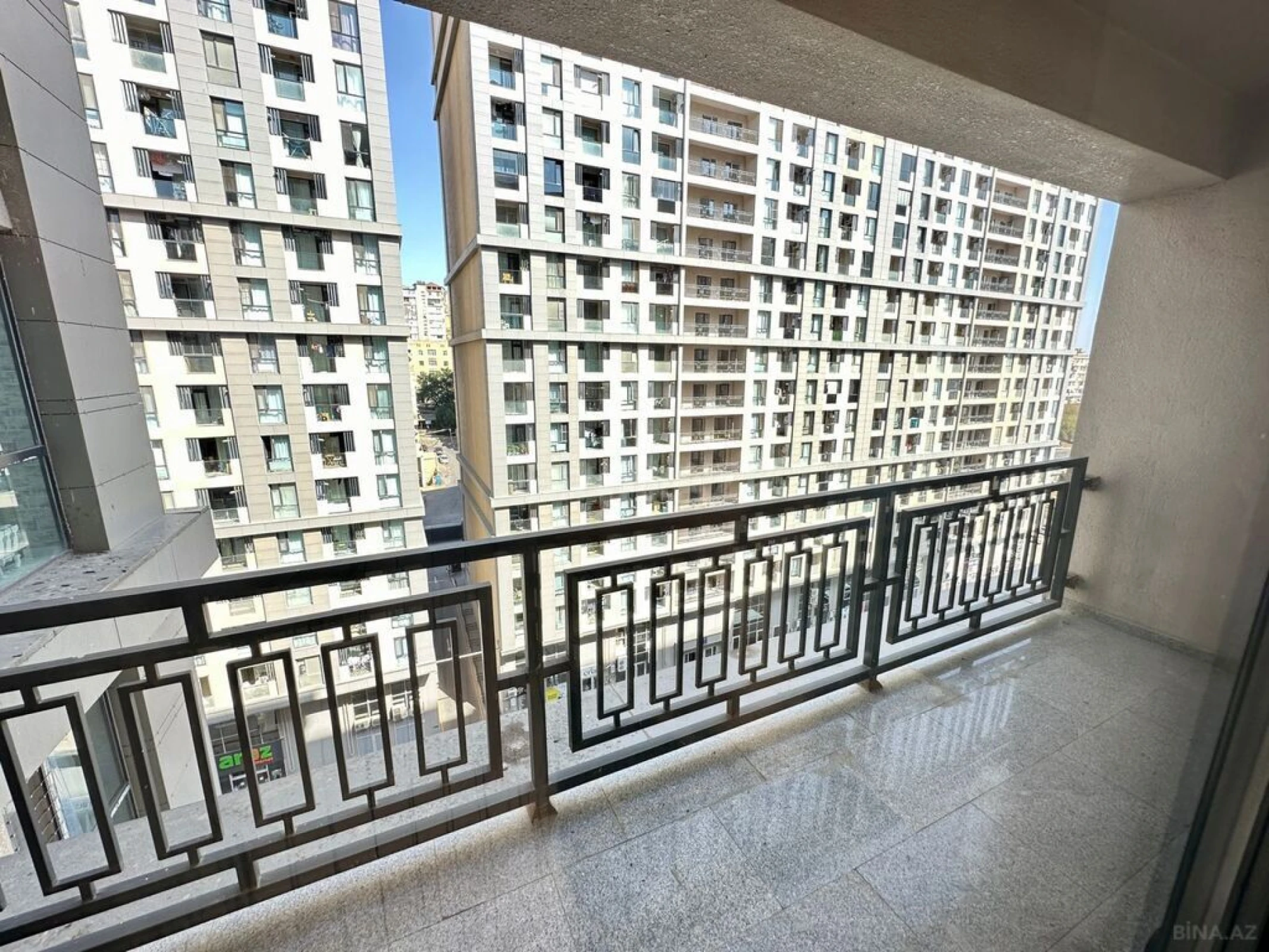 Satılır 2 otaqlı mənzil 88 m²