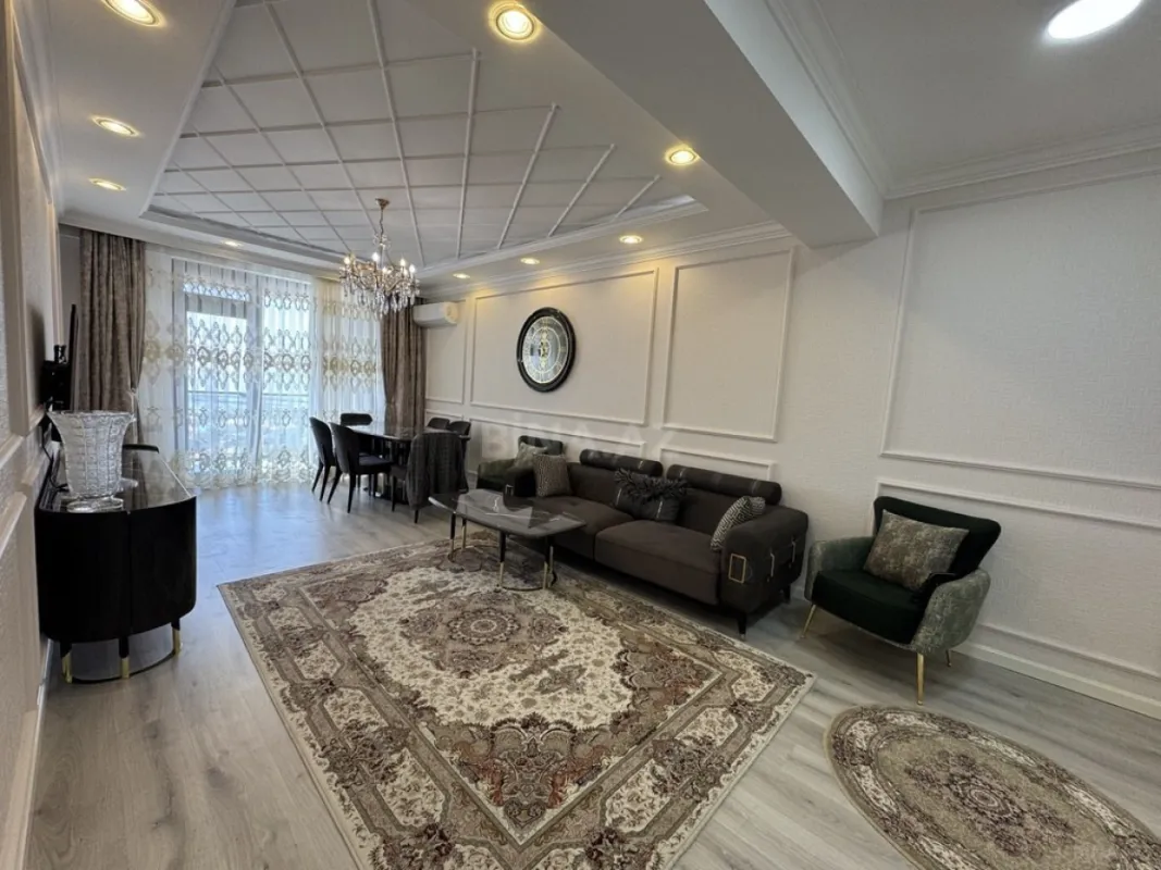 Satılır 2 otaqlı mənzil 88 m²