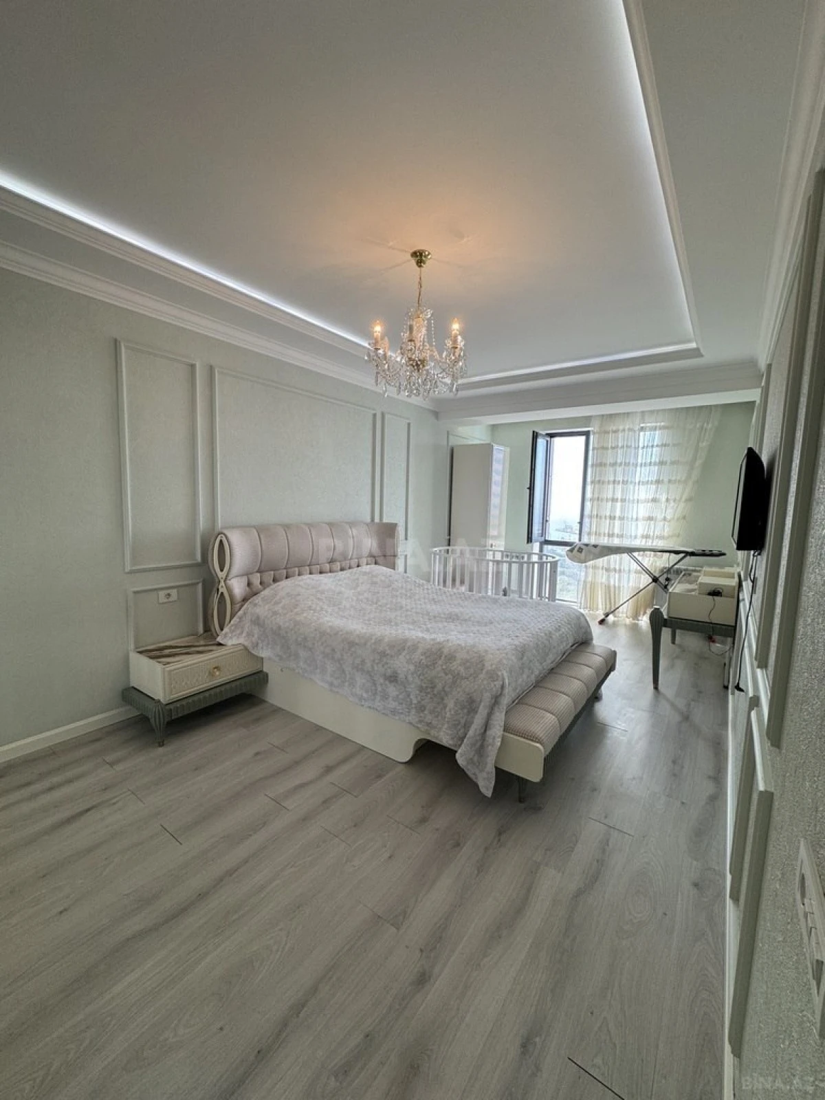 Satılır 2 otaqlı mənzil 88 m²