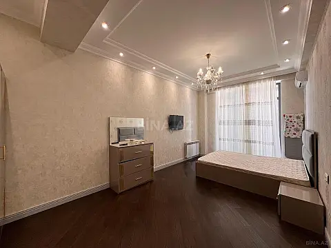 Satılır 2 otaqlı mənzil 105 m²
