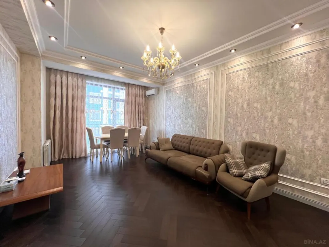 Satılır 2 otaqlı mənzil 105 m²