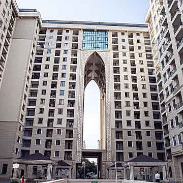 Satılır 5 otaqlı mənzil 323 m²