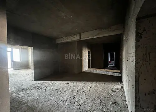 Satılır 5 otaqlı mənzil 323 m²