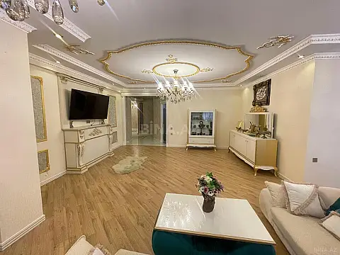 Kirayə verilir 4 otaqlı mənzil 180 m²