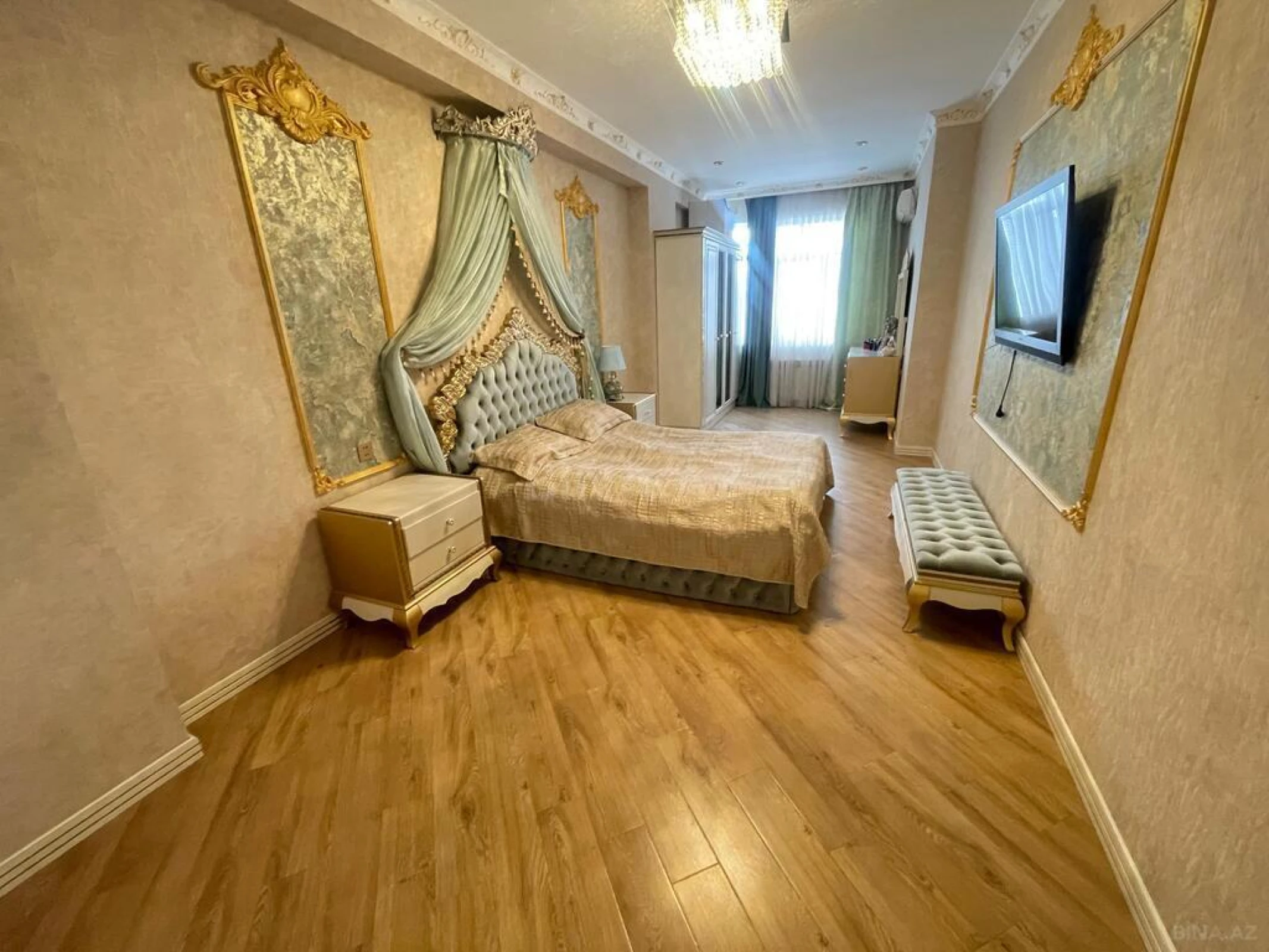 Kirayə verilir 4 otaqlı mənzil 180 m²