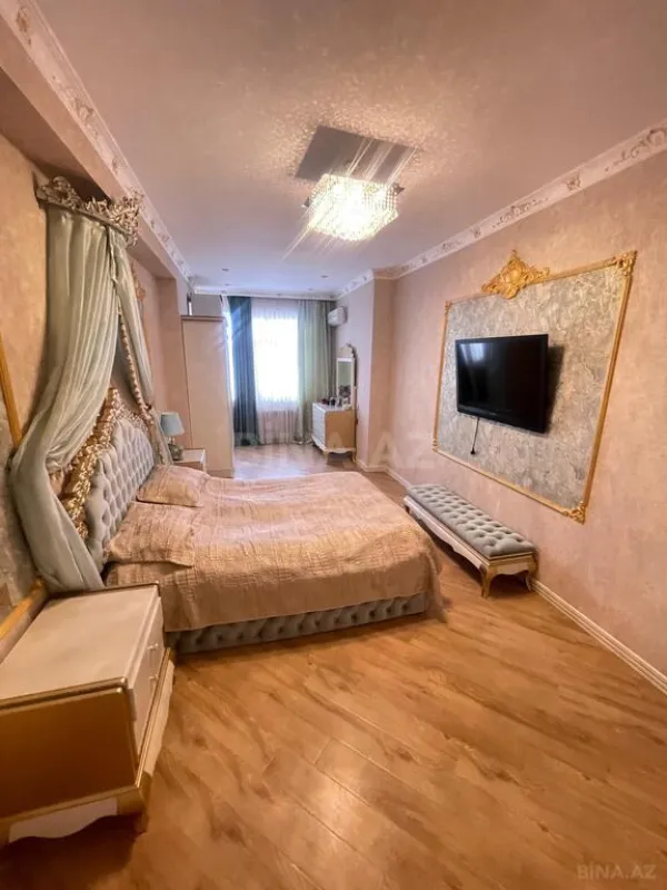 Kirayə verilir 4 otaqlı mənzil 180 m²