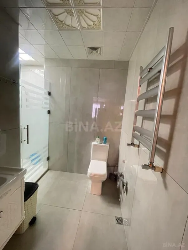 Kirayə verilir 4 otaqlı mənzil 180 m²