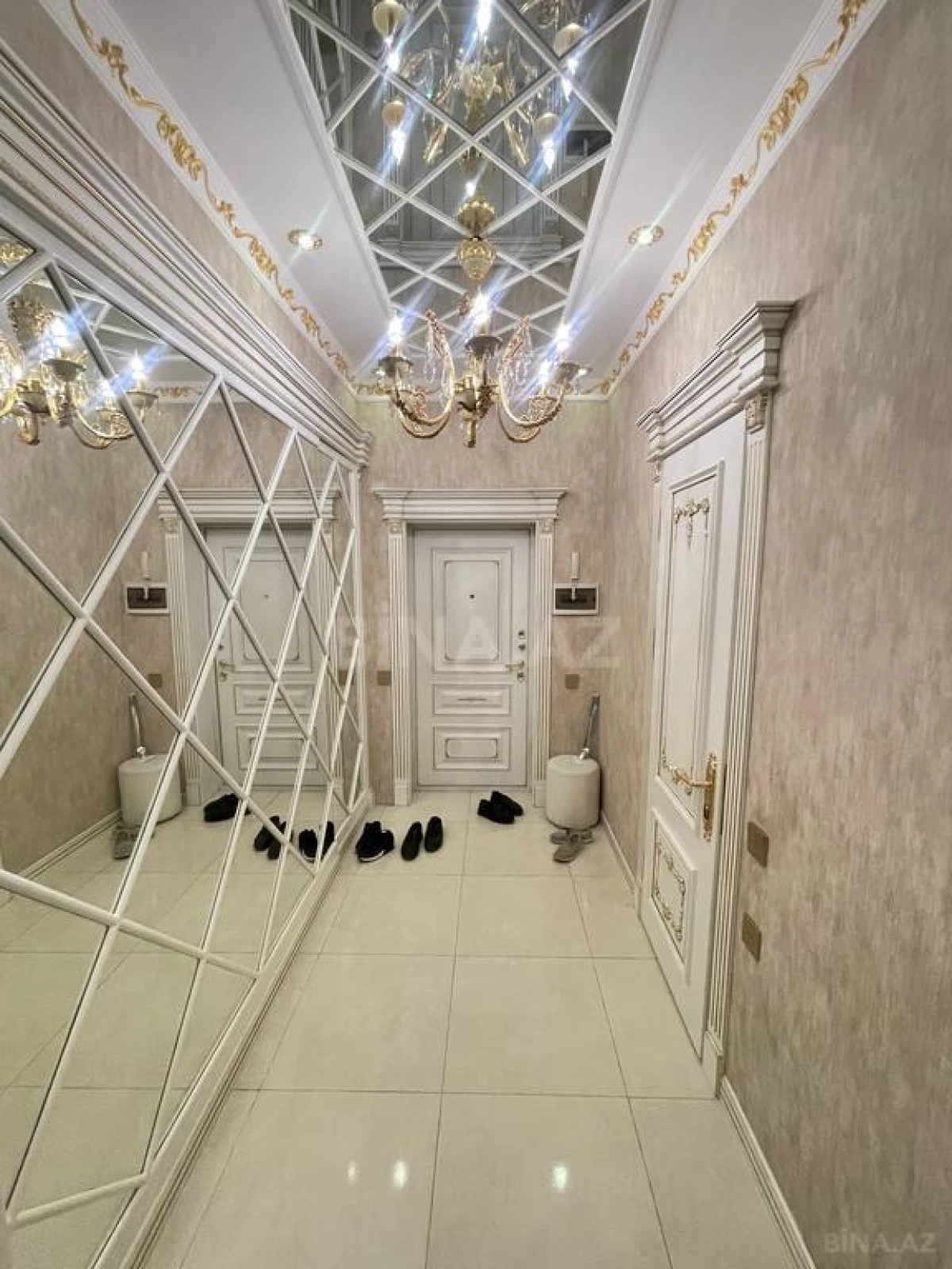 Kirayə verilir 4 otaqlı mənzil 180 m²