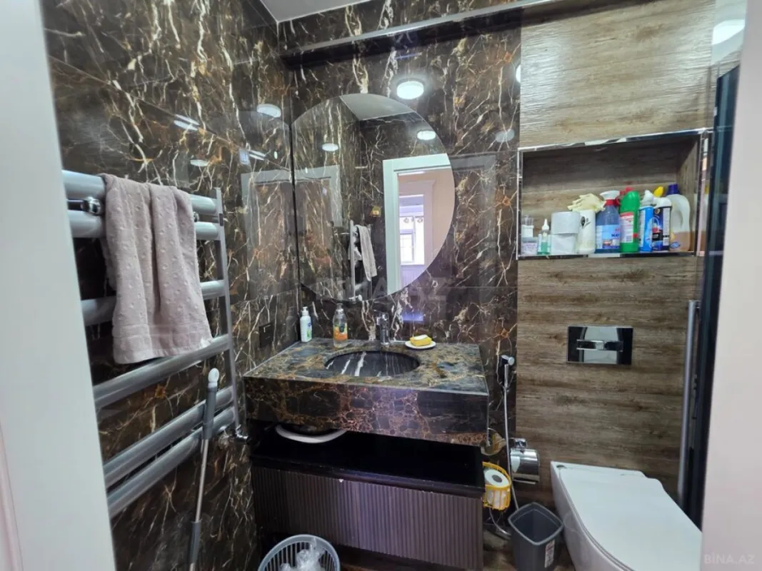 Satılır 3 otaqlı mənzil 130 m²