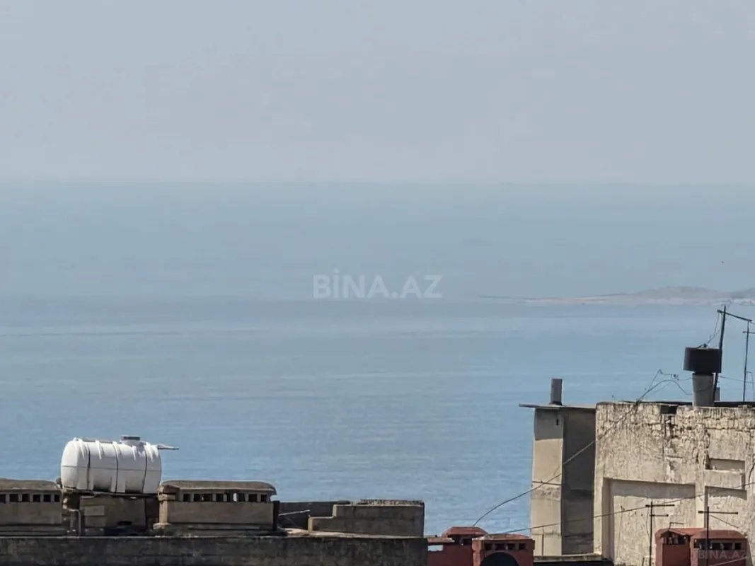 Satılır 3 otaqlı mənzil 130 m²