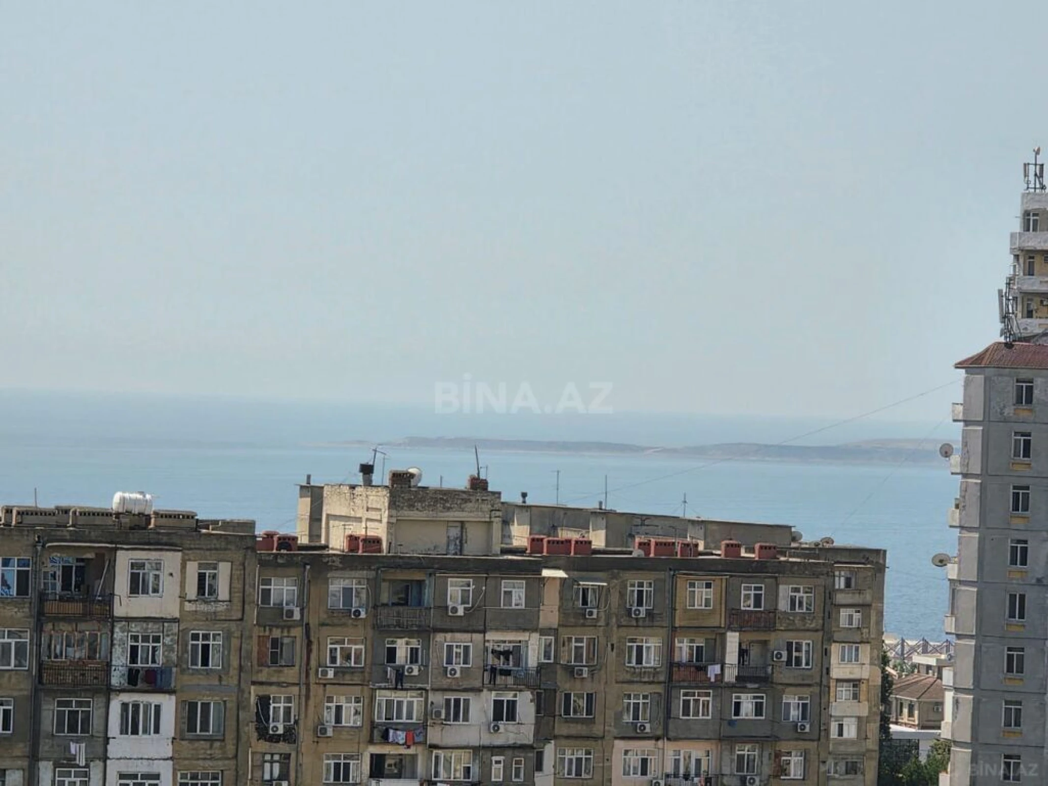 Satılır 3 otaqlı mənzil 130 m²
