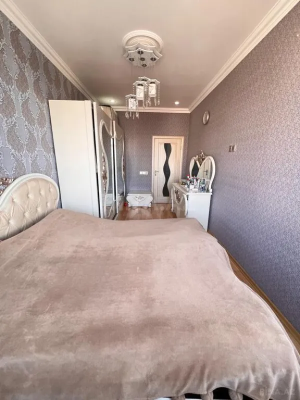 Satılır 3 otaqlı mənzil 110 m²